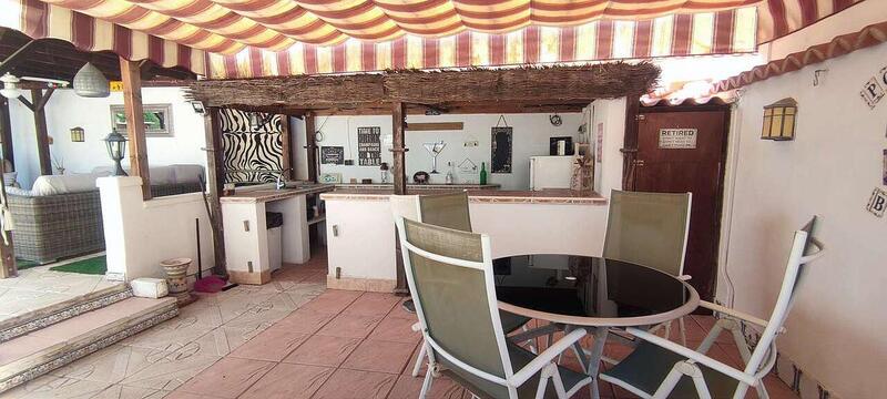 4 Cuarto Villa en venta