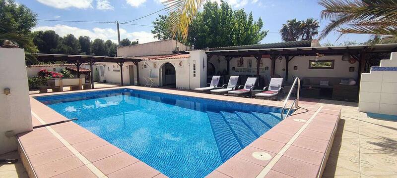 4 Cuarto Villa en venta