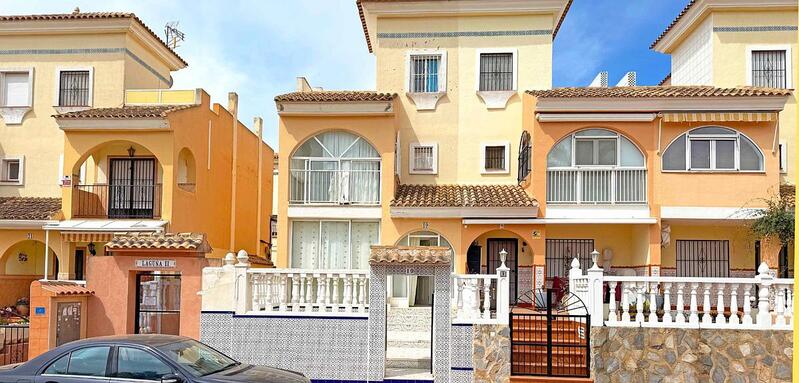 Townhouse for sale in Orihuela Costa, Alicante