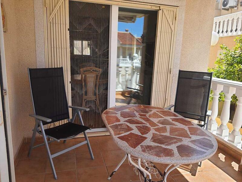 4 slaapkamer Gezinswoning Te koop