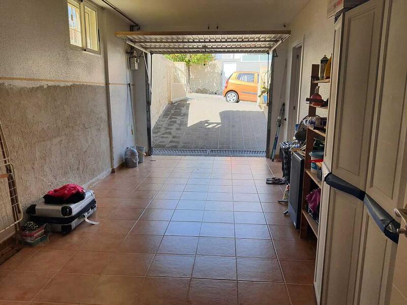 4 slaapkamer Gezinswoning Te koop