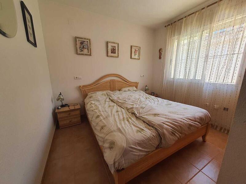 4 slaapkamer Gezinswoning Te koop