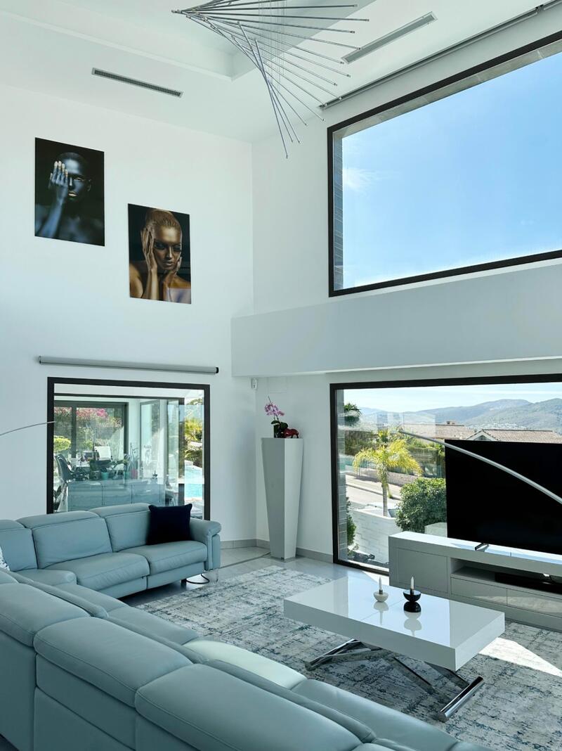 5 bedroom Villa for sale