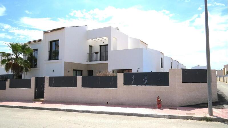 Villa til salg i Ciudad Quesada, Alicante