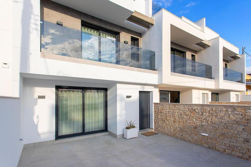 Townhouse for sale in Pilar de la Horadada, Alicante