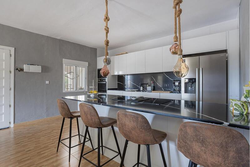 5 slaapkamer Landhuis Te koop