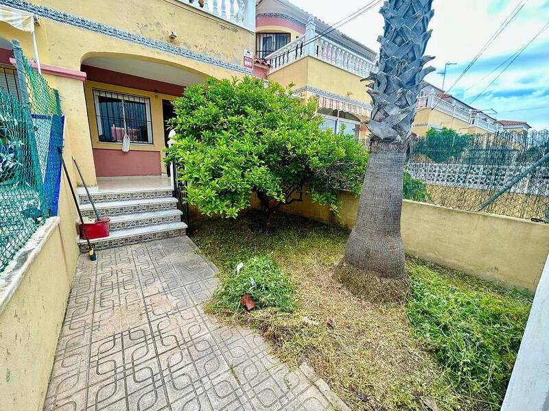 Villa zu verkaufen in El Chaparral, Málaga