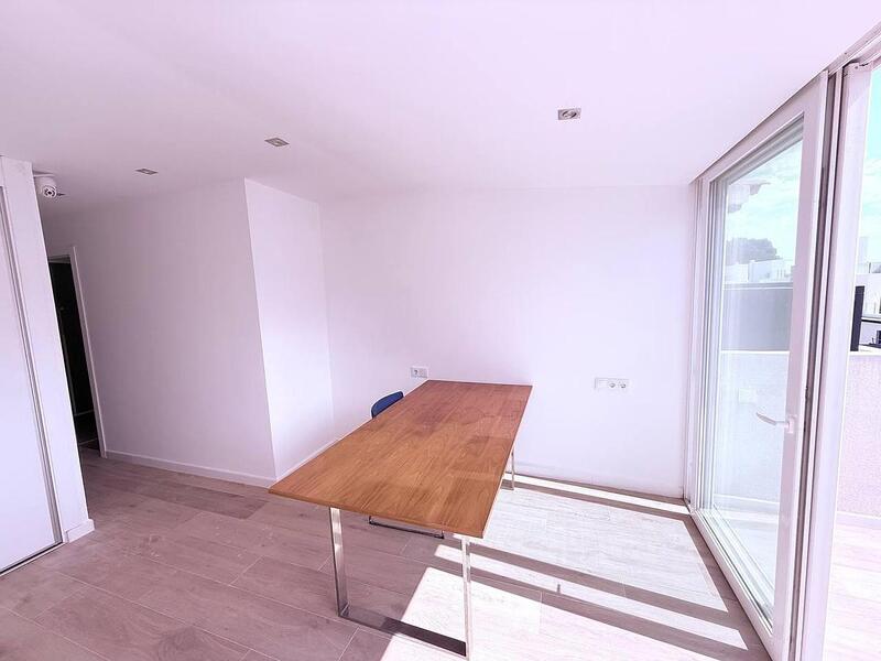 3 slaapkamer Gezinswoning Te koop