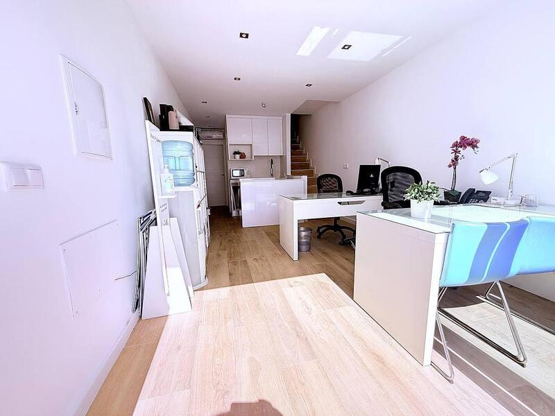 3 slaapkamer Gezinswoning Te koop