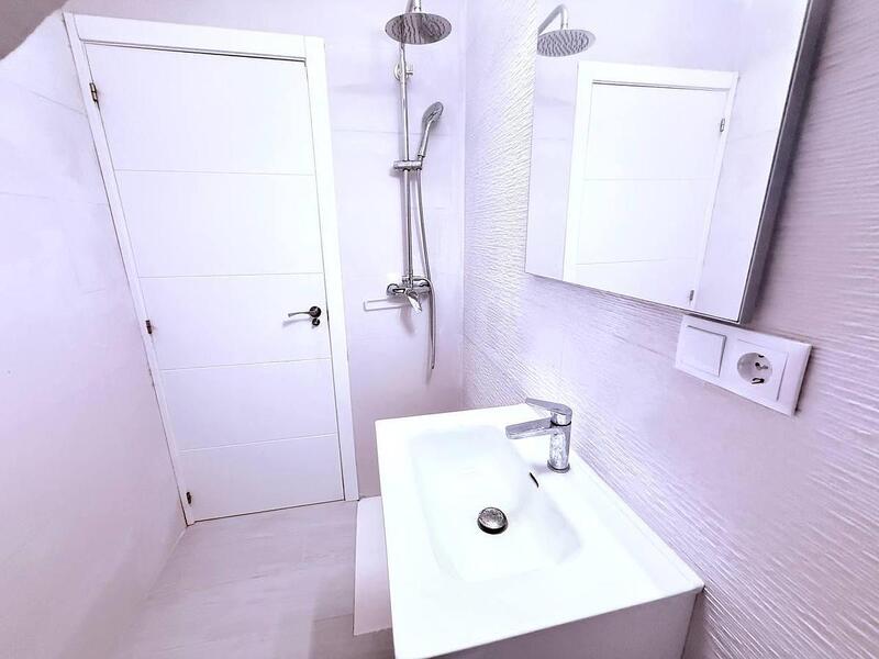 3 slaapkamer Gezinswoning Te koop
