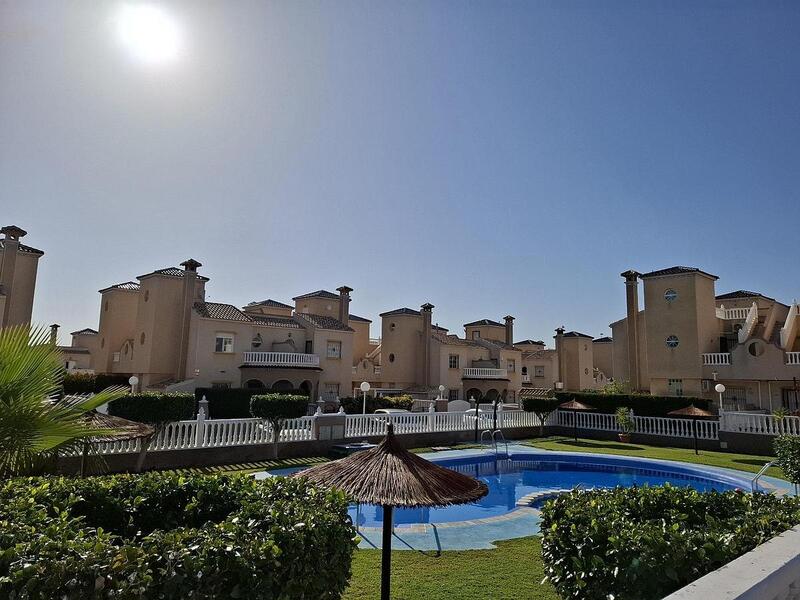 Деревенский Дом продается в Orihuela Costa, Alicante