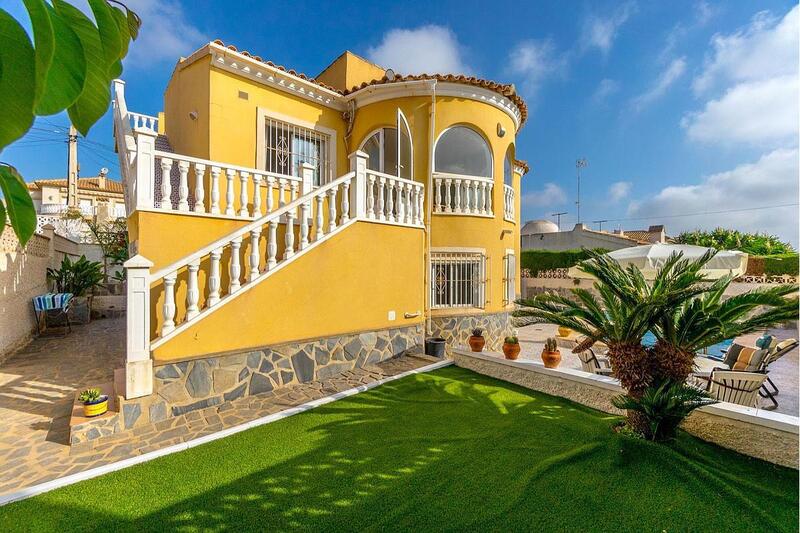 4 Cuarto Villa en venta