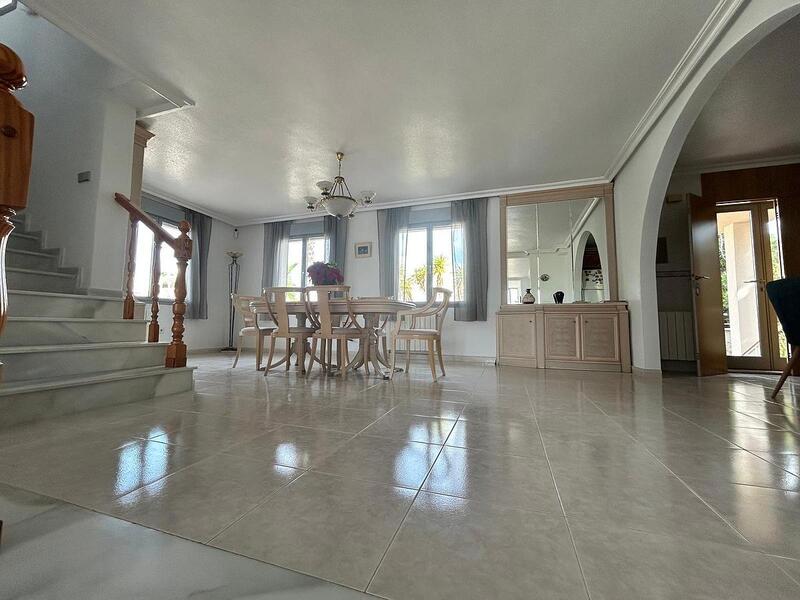 4 chambre Villa à vendre