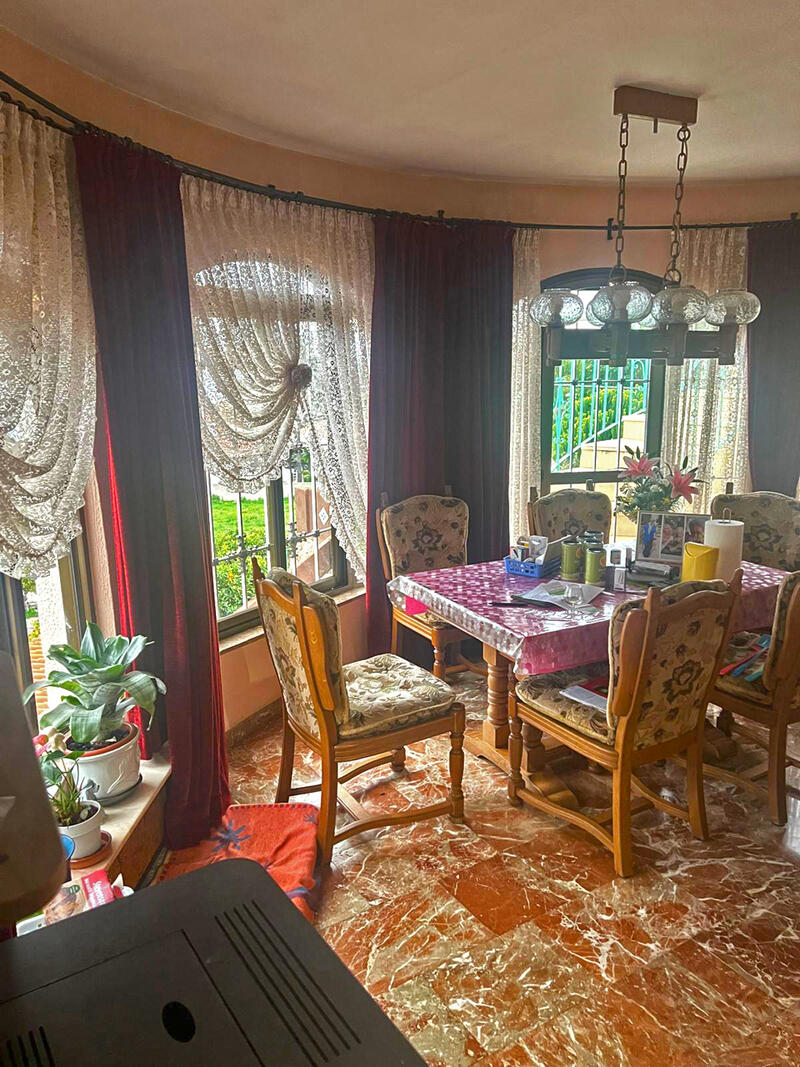 4 bedroom Villa for sale