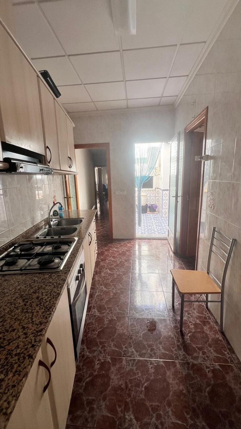 4 bedroom Townhouse for sale