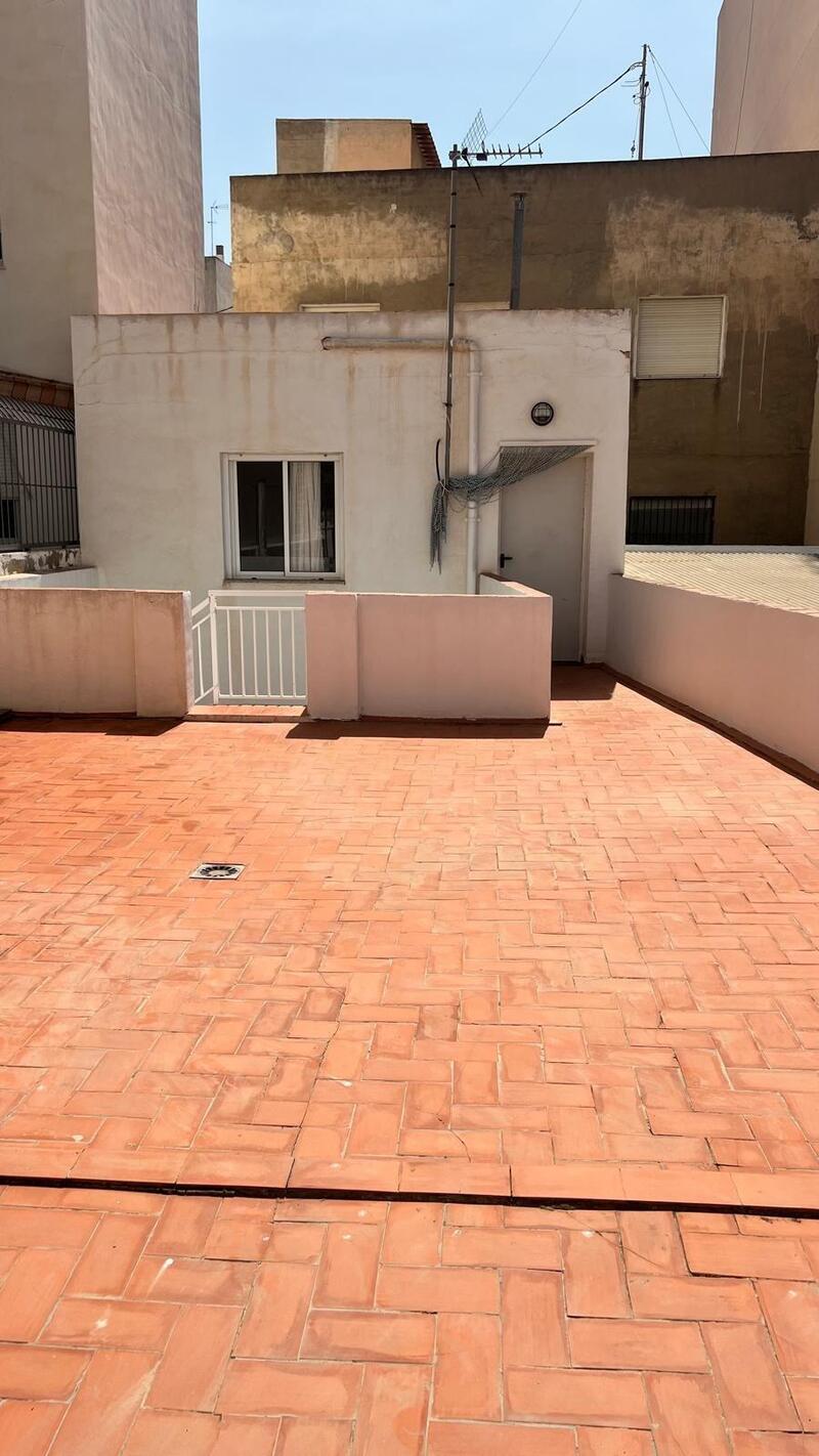 4 bedroom Townhouse for sale