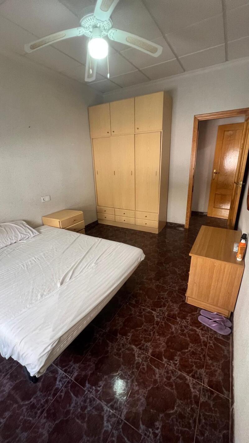 4 bedroom Townhouse for sale