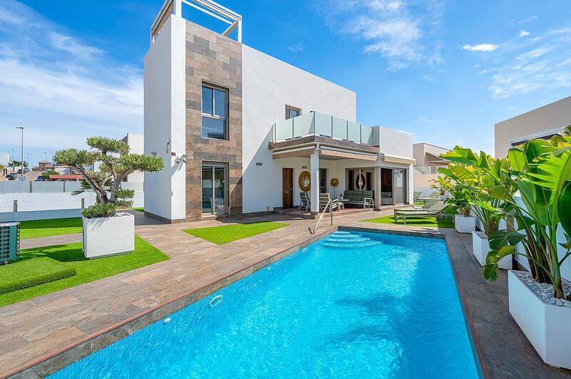 Villa for sale in Orihuela Costa, Alicante