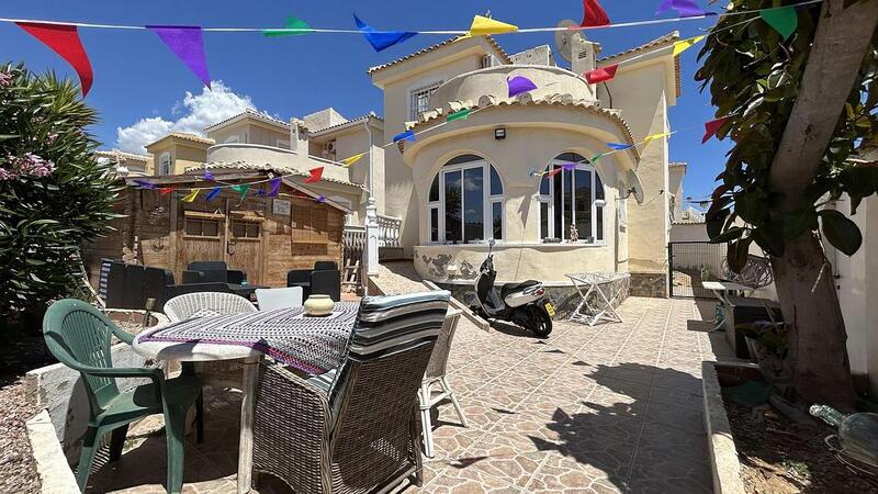 3 sovrum Villa till salu