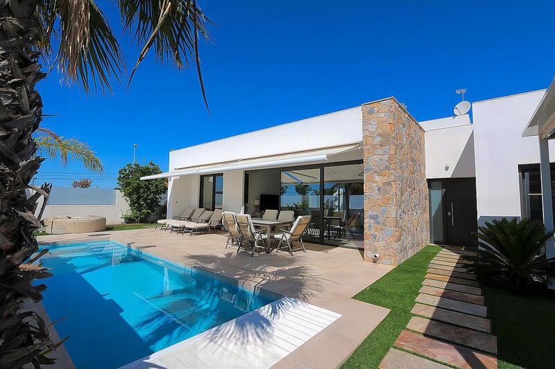 Villa till salu i Pilar de la Horadada, Alicante