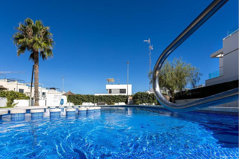 городская тюрьма продается в Villamartin, Alicante