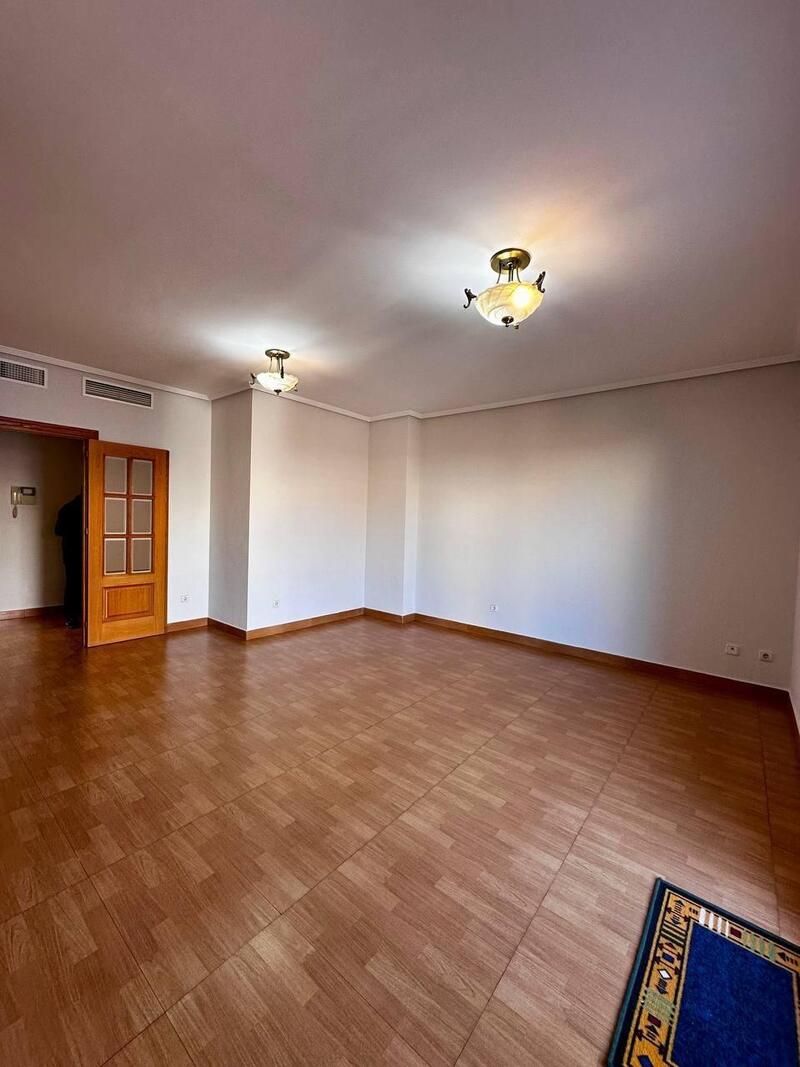 3 спальная комната квартира продается