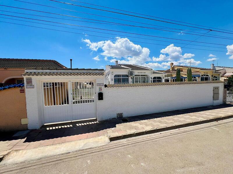 Townhouse for sale in Torrevieja, Alicante