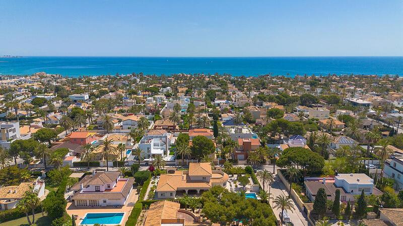 6 chambre Villa à vendre