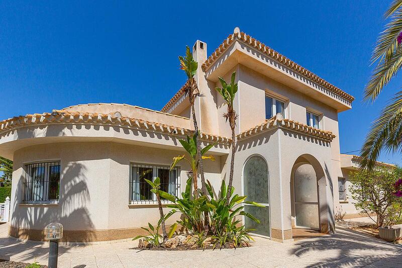 6 chambre Villa à vendre