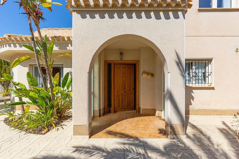 6 chambre Villa à vendre