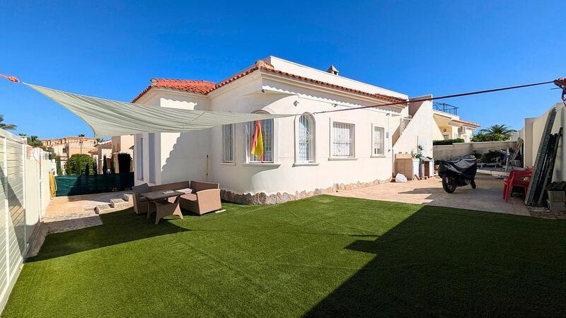 Villa zu verkaufen in Algorfa, Alicante