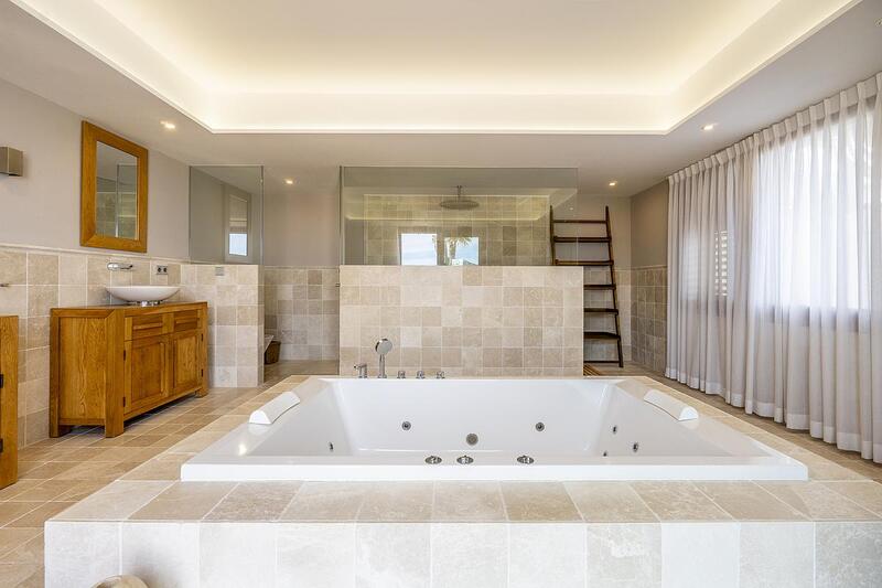 8 Cuarto Villa en venta