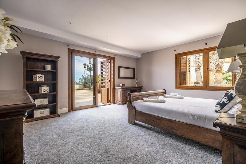 8 Cuarto Villa en venta