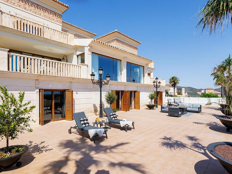 8 Cuarto Villa en venta