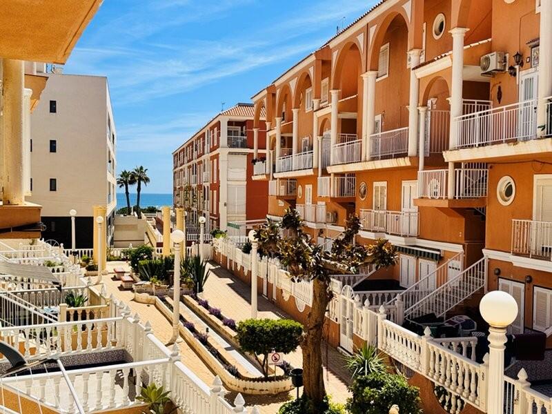 Rekkehus til salgs i La Mata, Alicante