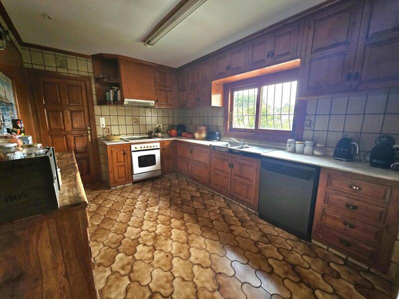 6 Schlafzimmer Villa zu verkaufen