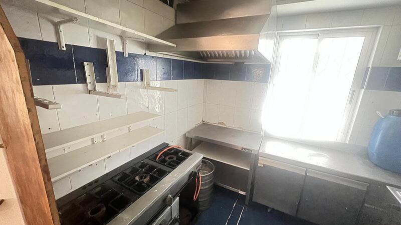 2 спальная комната городская тюрьма продается