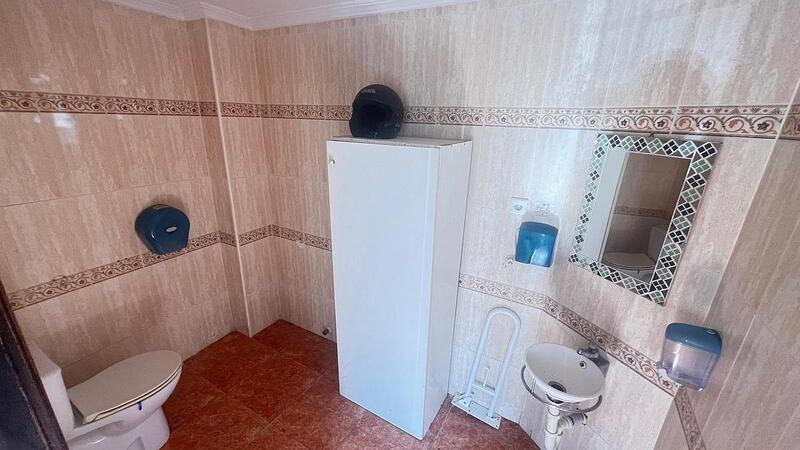 2 спальная комната городская тюрьма продается