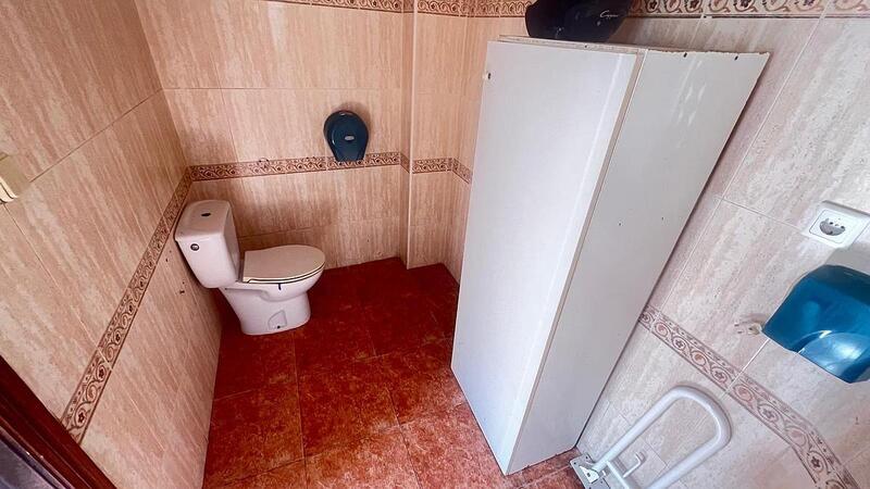 2 спальная комната городская тюрьма продается