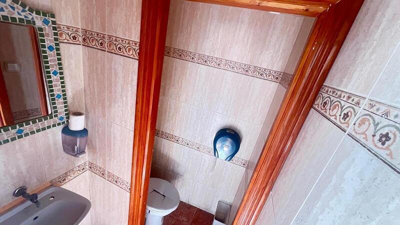2 спальная комната городская тюрьма продается