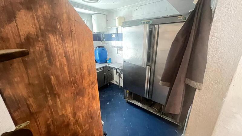2 спальная комната городская тюрьма продается
