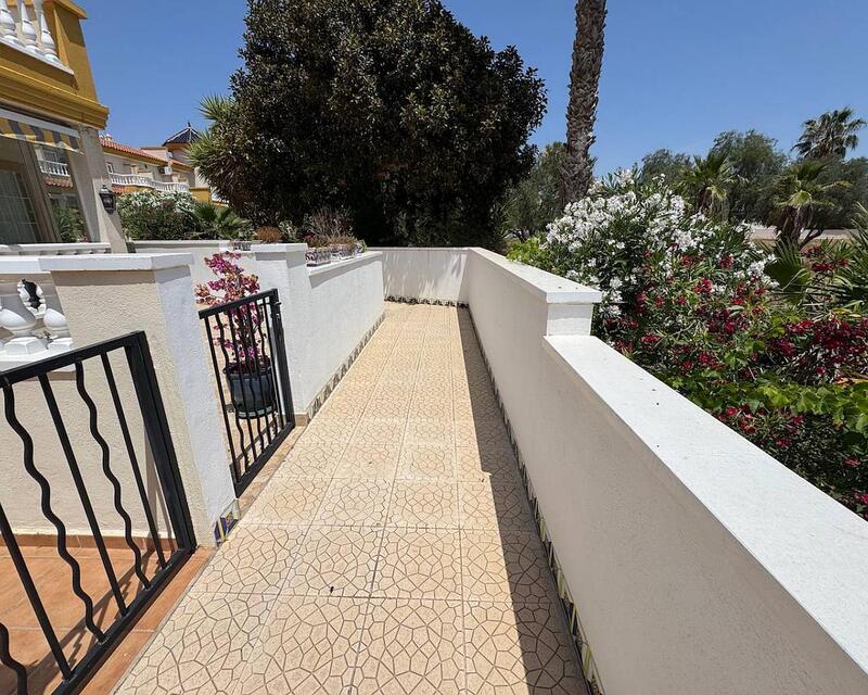 2 Cuarto Villa en venta