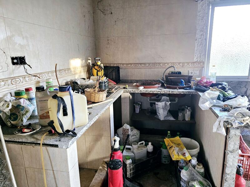 Grottehuset til salgs