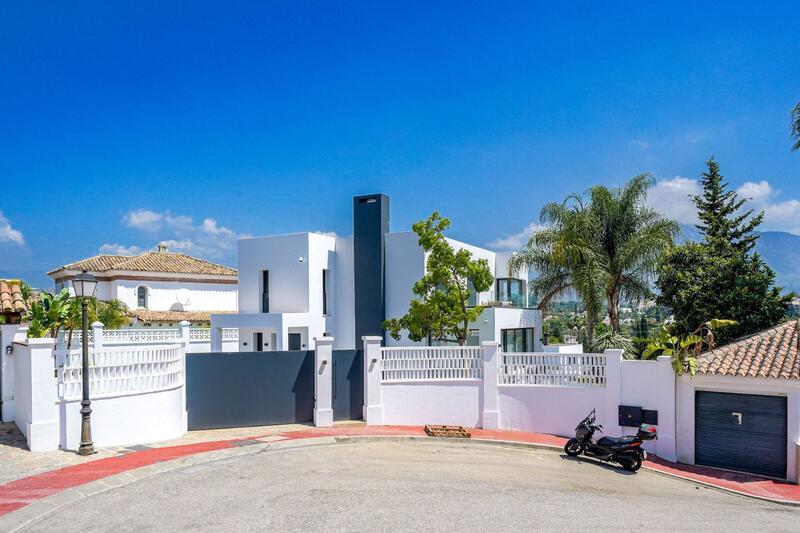 5 bedroom Villa for sale