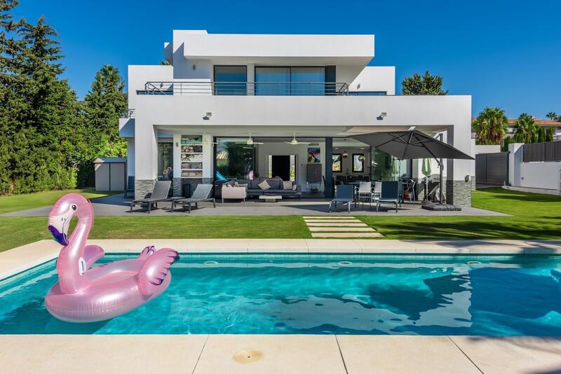 Villa til salgs i Benahavis, Málaga