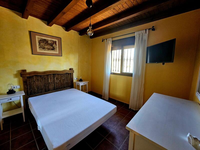 2 bedroom Country House for sale 2 bedroom Country House for sale