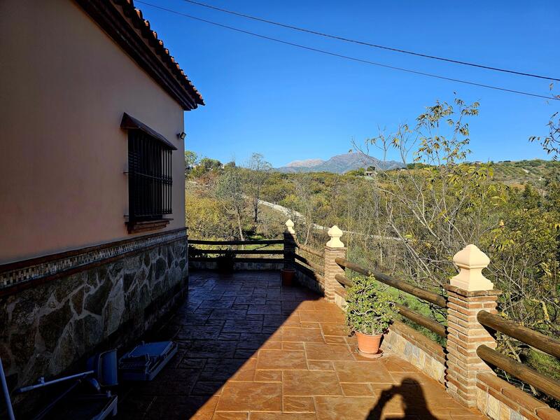 2 bedroom Country House for sale 2 bedroom Country House for sale