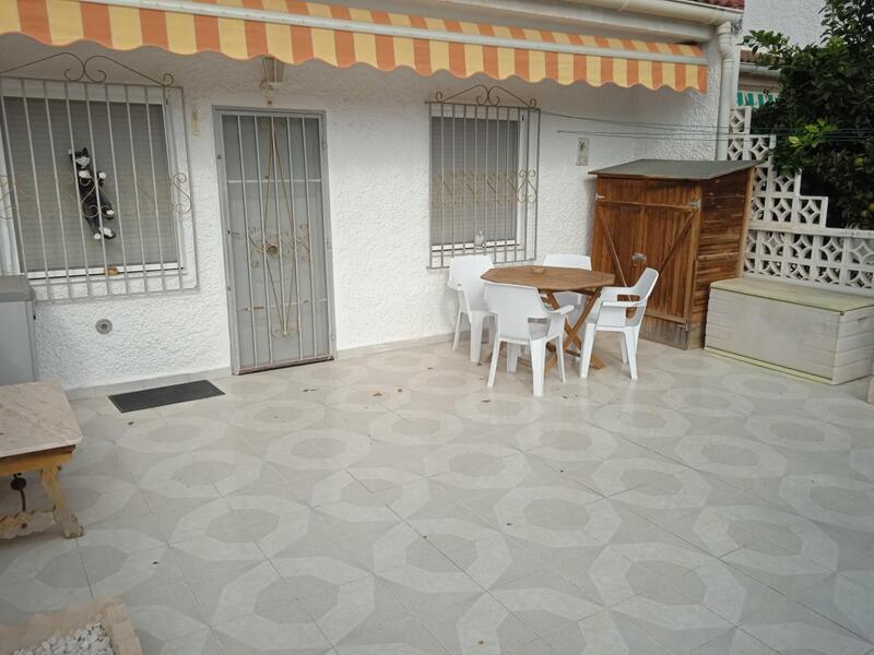 2 Cuarto Villa en venta