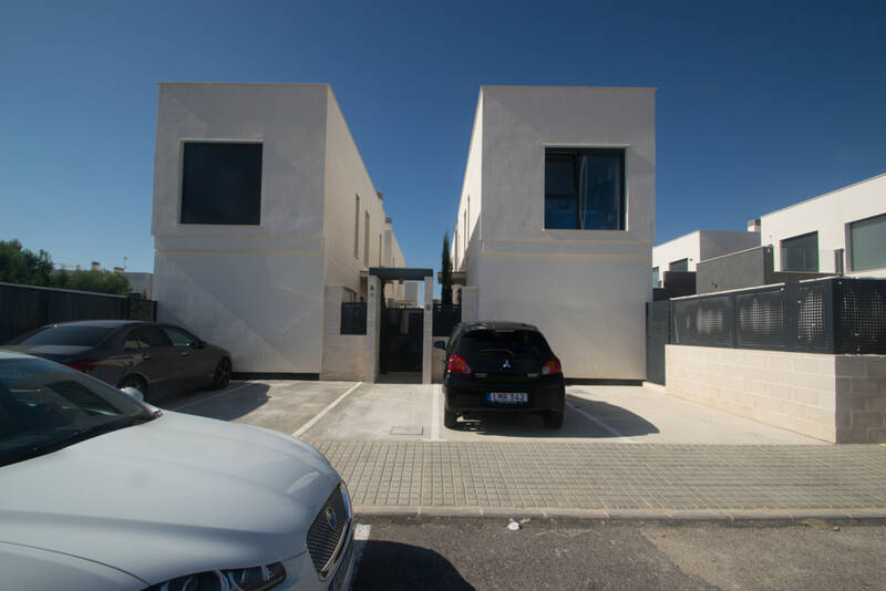 Villa en venta en Punta Prima, Alicante