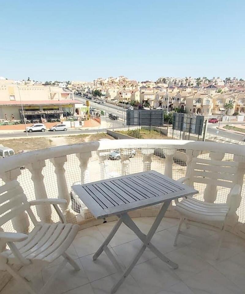 Apartamento en venta en Villamartin, Alicante